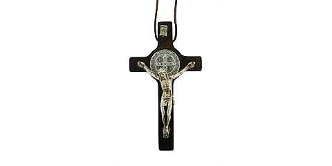 Croce San Benedetto in legno con Cristo in metallo - 8 cm